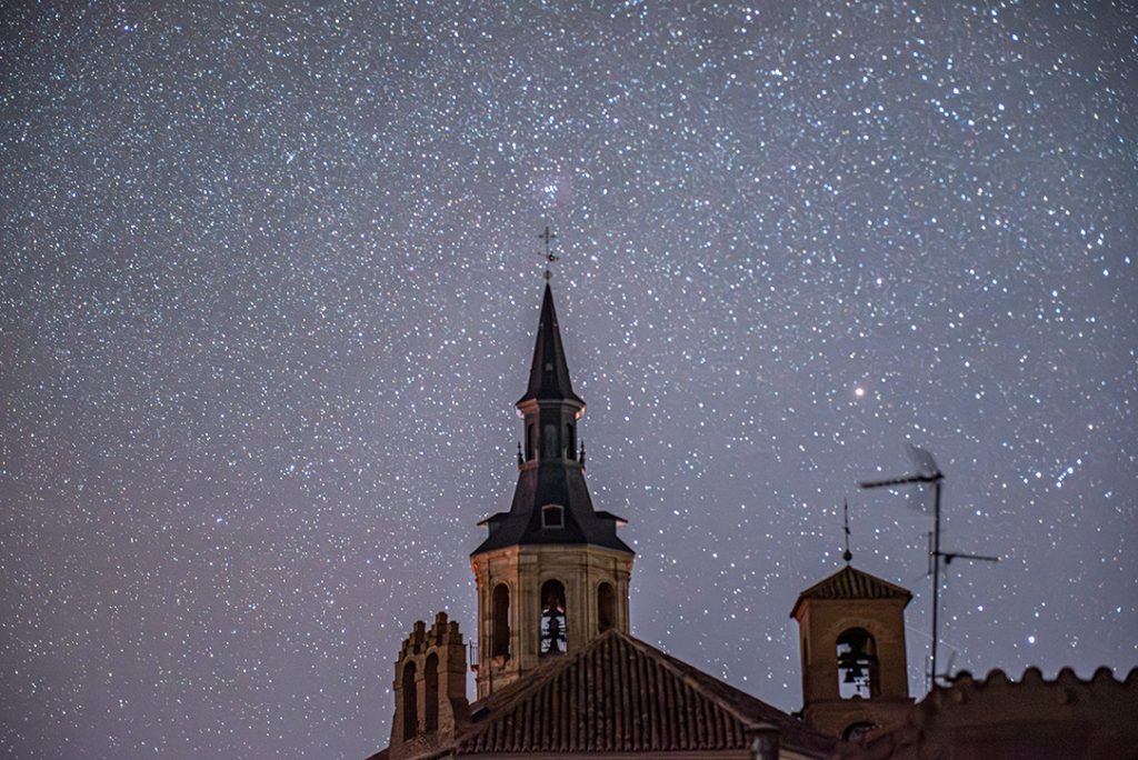 Torre de Santa Catalina y del Reloj en la noche del 28 de abril. Foto Digitalhambra